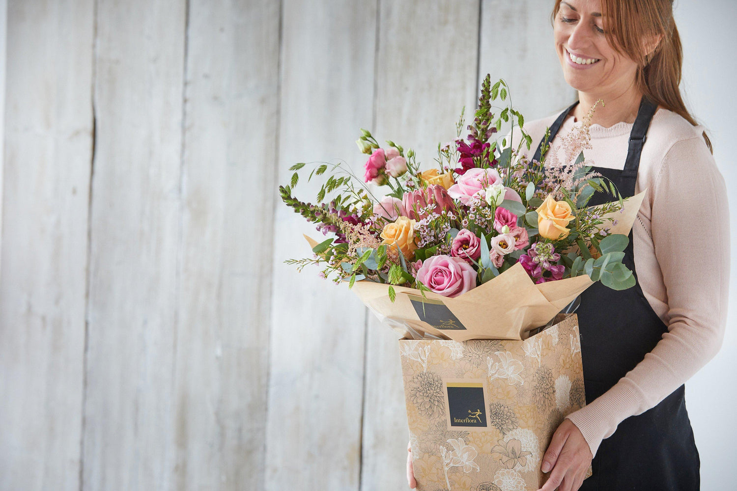 Send Flowers from Abroad: Best Flowers for NRIs to Deliver in India | Floweronwheels.com