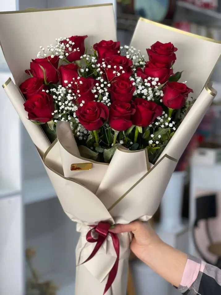 Premium Bouquet of 15 Red Roses
