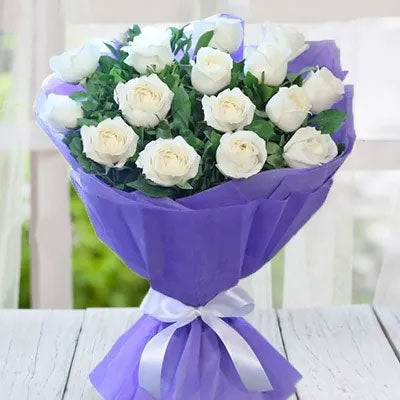 Charming Bunch of White Roses
